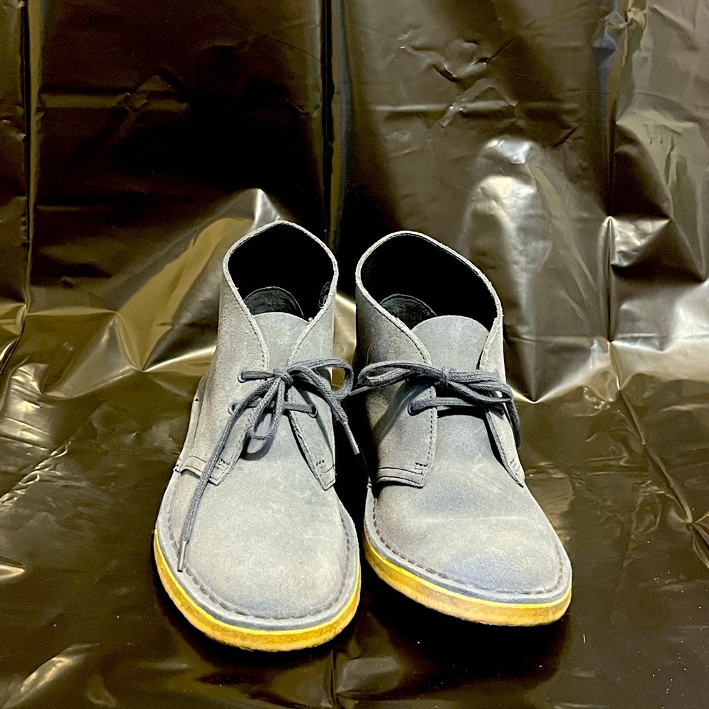 Clarks originals desert suede boot, Size 8